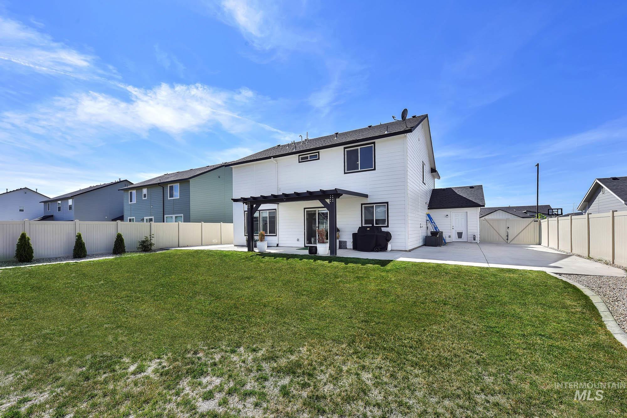 13588 S Woodwind Ave, Nampa, Idaho 83651, 5 Bedrooms, 2.5 Bathrooms, Residential For Sale, Price $525,000,MLS 98982405