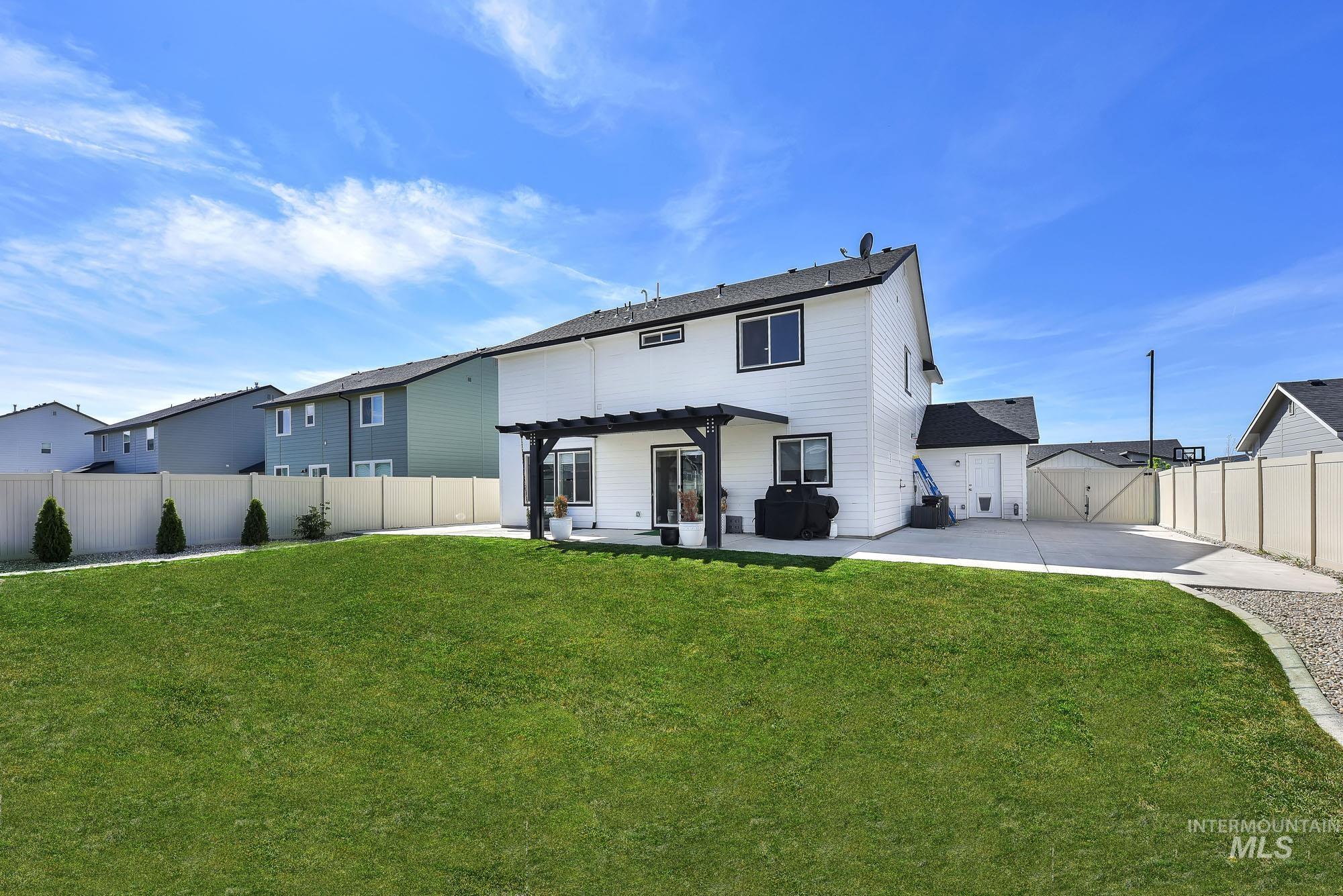 13588 S Woodwind Ave, Nampa, Idaho 83651, 5 Bedrooms, 2.5 Bathrooms, Residential For Sale, Price $525,000,MLS 98982405