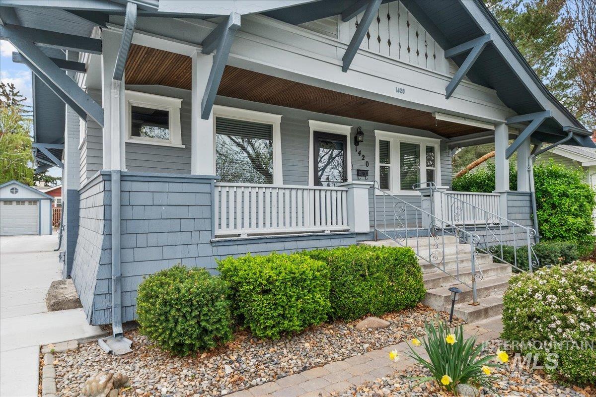 1420 Maple Avenue, Twin Falls, Idaho 83301, 3 Bedrooms, 2 Bathrooms, Residential For Sale, Price $329,900, 98982408