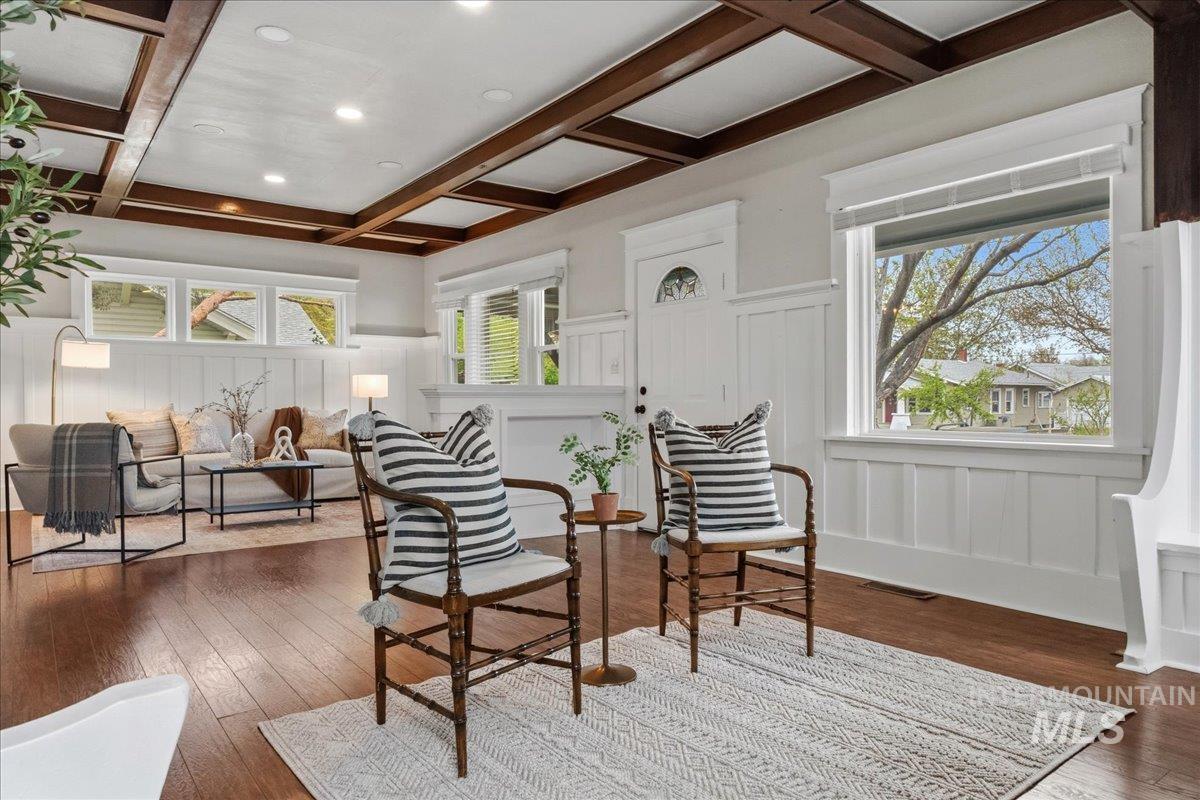 1420 Maple Avenue, Twin Falls, Idaho 83301, 3 Bedrooms, 2 Bathrooms, Residential For Sale, Price $329,900, 98982408