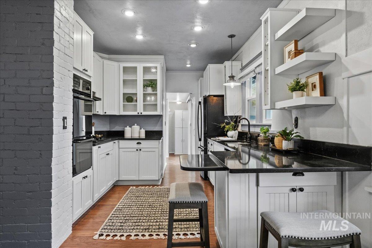 1420 Maple Avenue, Twin Falls, Idaho 83301, 3 Bedrooms, 2 Bathrooms, Residential For Sale, Price $329,900, 98982408