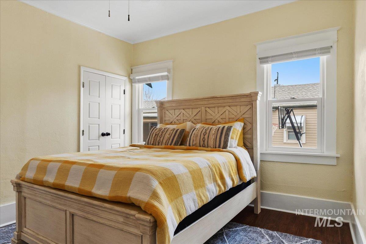 1420 Maple Avenue, Twin Falls, Idaho 83301, 3 Bedrooms, 2 Bathrooms, Residential For Sale, Price $329,900, 98982408