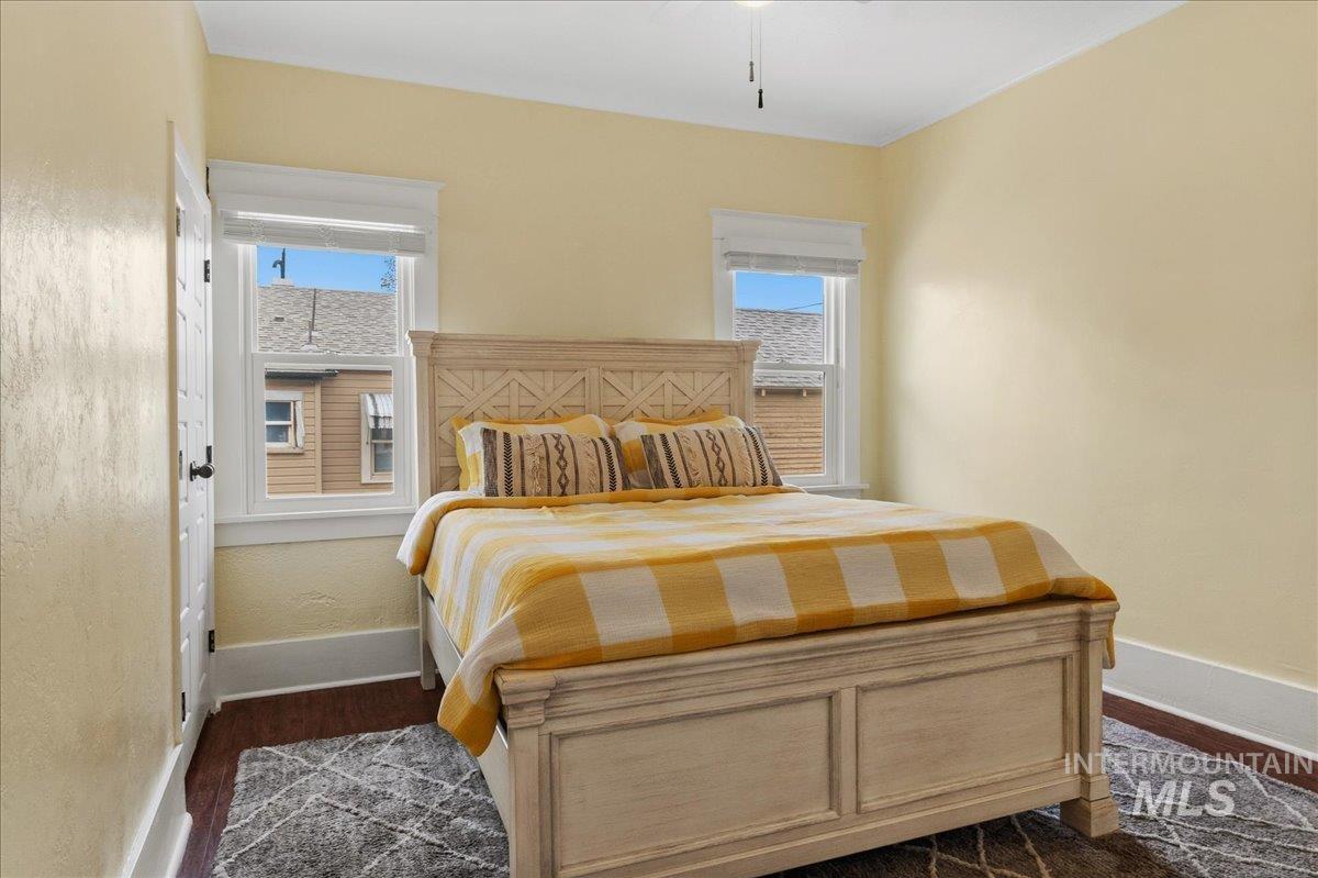 1420 Maple Avenue, Twin Falls, Idaho 83301, 3 Bedrooms, 2 Bathrooms, Residential For Sale, Price $329,900, 98982408