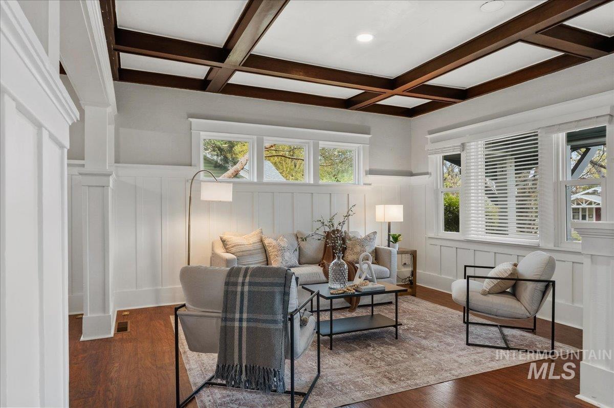 1420 Maple Avenue, Twin Falls, Idaho 83301, 3 Bedrooms, 2 Bathrooms, Residential For Sale, Price $329,900, 98982408