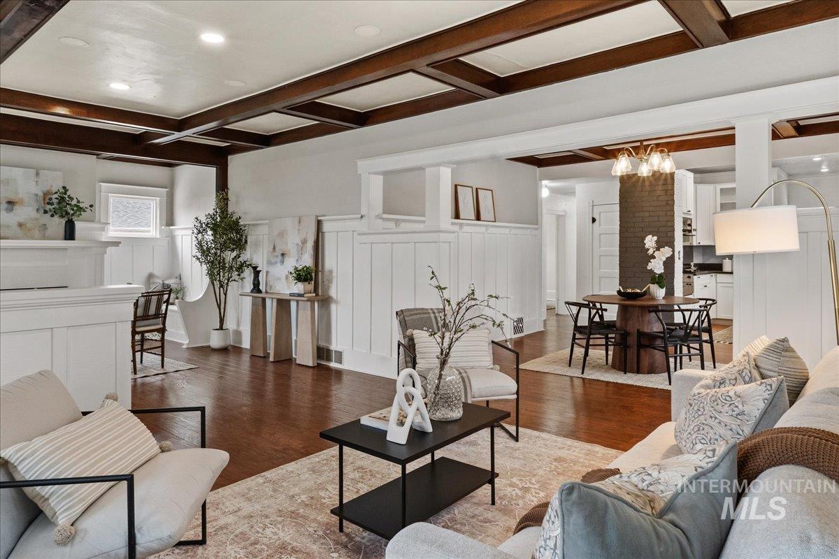 1420 Maple Avenue, Twin Falls, Idaho 83301, 3 Bedrooms, 2 Bathrooms, Residential For Sale, Price $329,900, 98982408