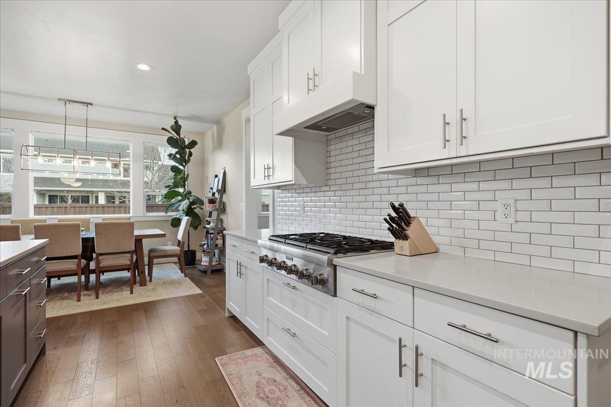 4240 W Sunny Cove, Meridian, Idaho 83646, 4 Bedrooms, 2.5 Bathrooms, Residential For Sale, Price $799,500,MLS 98982409