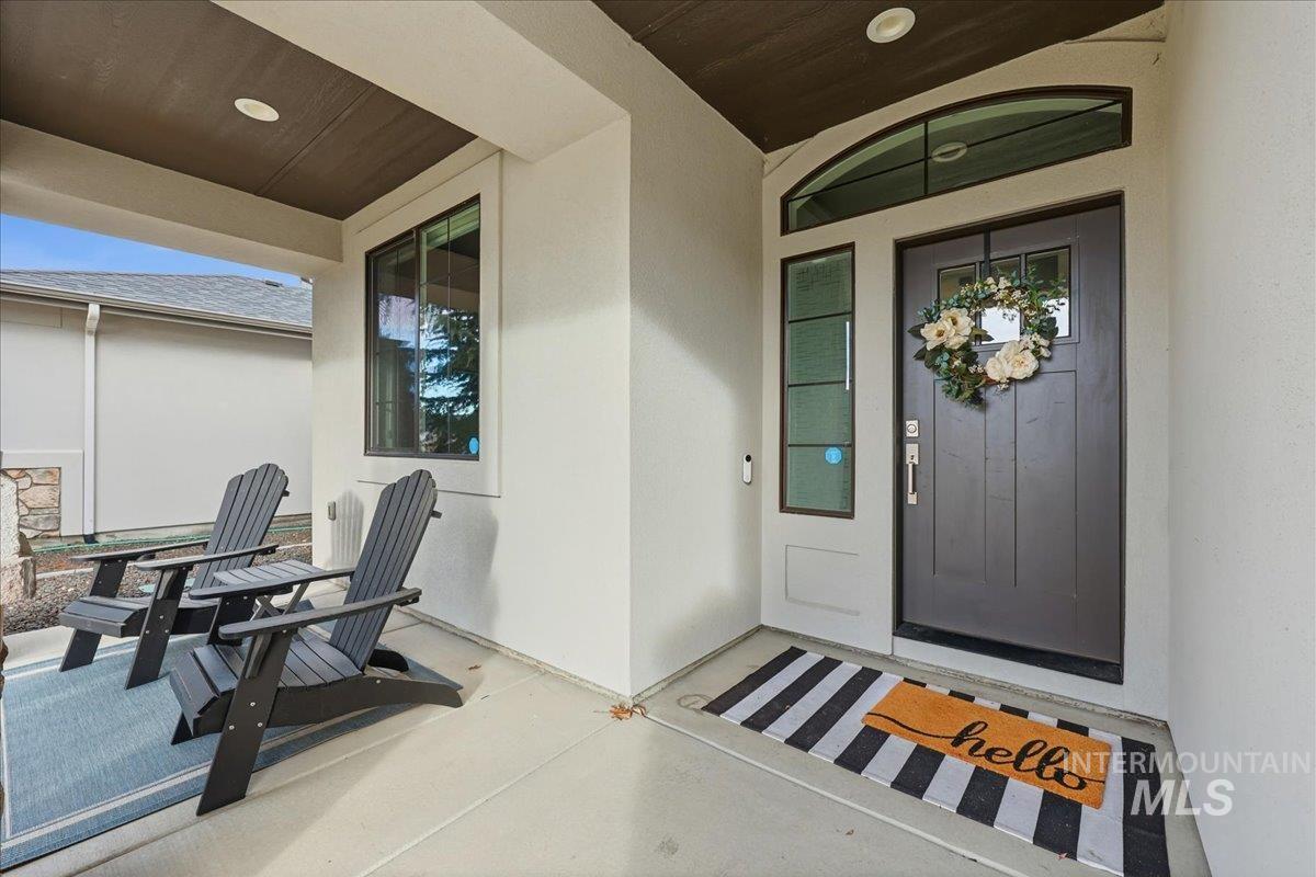 4240 W Sunny Cove, Meridian, Idaho 83646, 4 Bedrooms, 2.5 Bathrooms, Residential For Sale, Price $799,500,MLS 98982409
