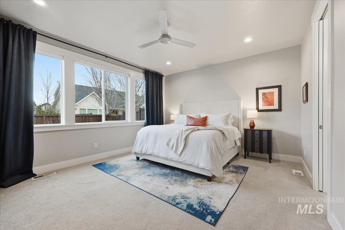 4240 W Sunny Cove, Meridian, Idaho 83646, 4 Bedrooms, 2.5 Bathrooms, Residential For Sale, Price $799,500,MLS 98982409