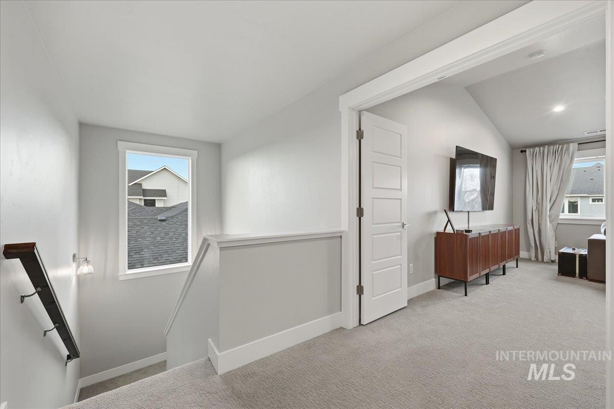 4240 W Sunny Cove, Meridian, Idaho 83646, 4 Bedrooms, 2.5 Bathrooms, Residential For Sale, Price $799,500,MLS 98982409