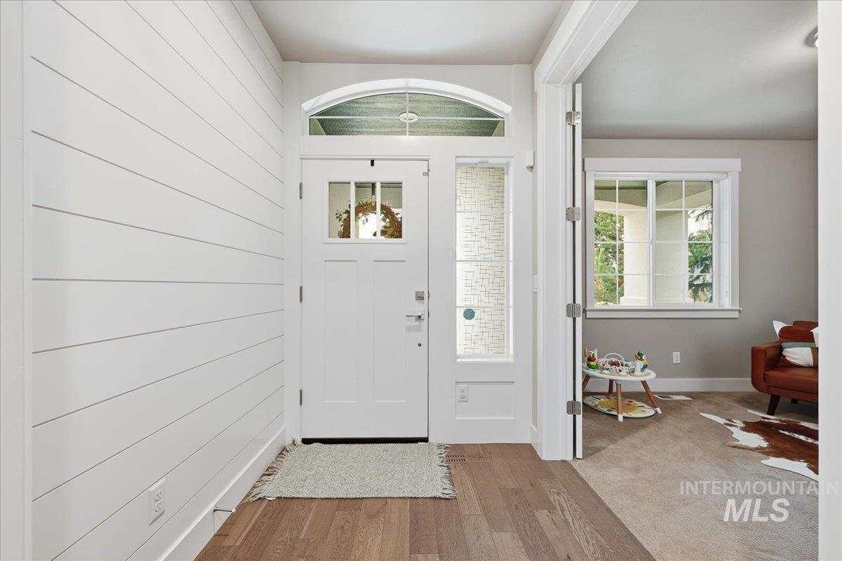 4240 W Sunny Cove, Meridian, Idaho 83646, 4 Bedrooms, 2.5 Bathrooms, Residential For Sale, Price $799,500,MLS 98982409