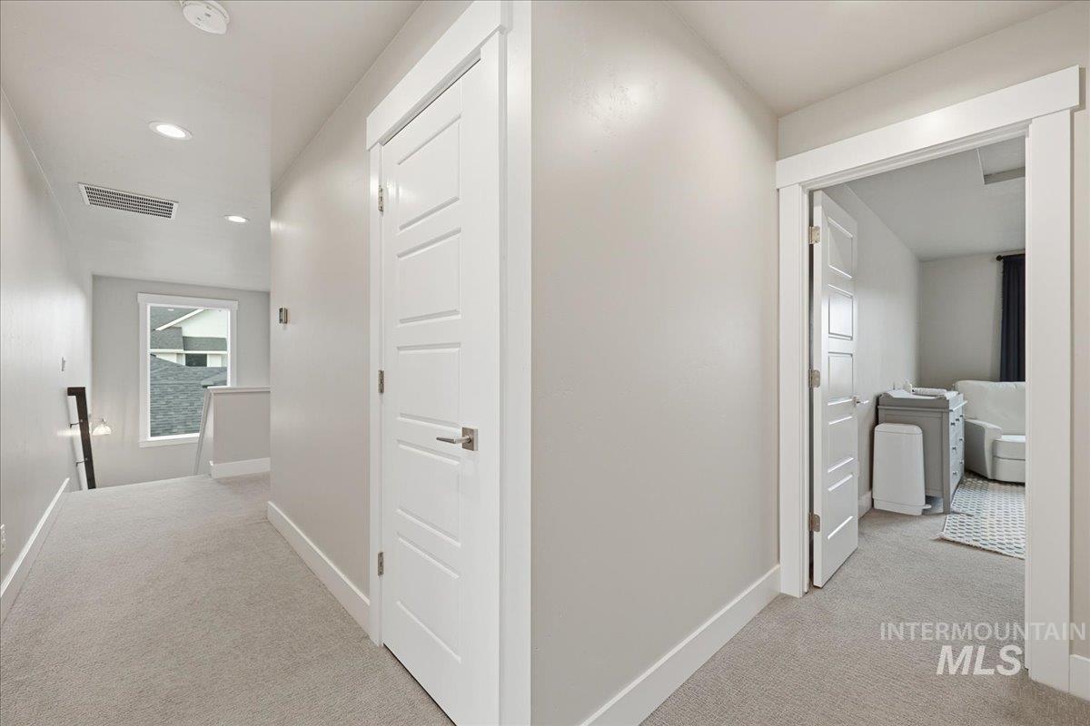 4240 W Sunny Cove, Meridian, Idaho 83646, 4 Bedrooms, 2.5 Bathrooms, Residential For Sale, Price $799,500,MLS 98982409