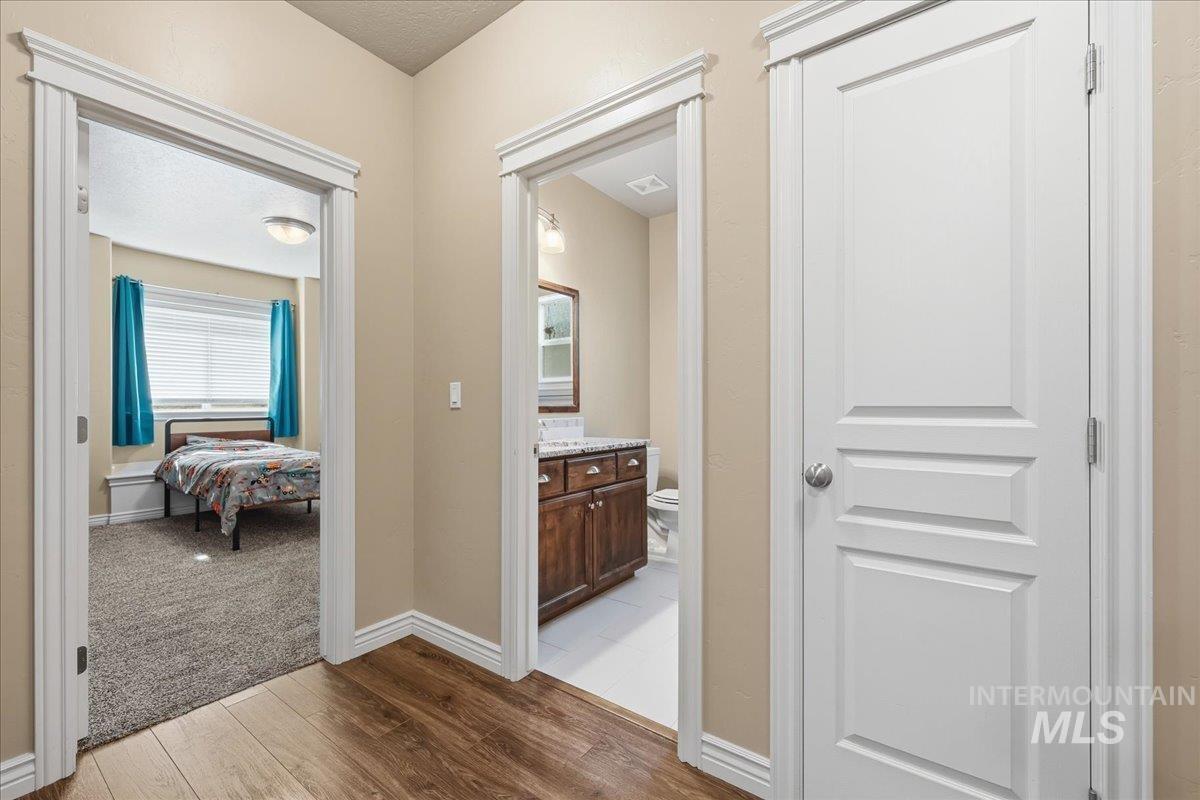 9508 W Ringle Creek St, Star, Idaho 83669, 4 Bedrooms, 3 Bathrooms, Residential For Sale, Price $709,900,MLS 98982411