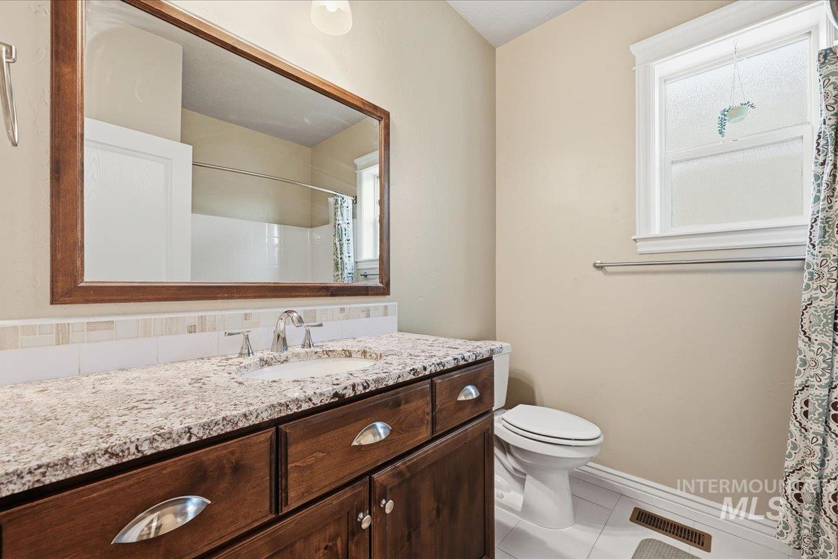 9508 W Ringle Creek St, Star, Idaho 83669, 4 Bedrooms, 3 Bathrooms, Residential For Sale, Price $709,900,MLS 98982411
