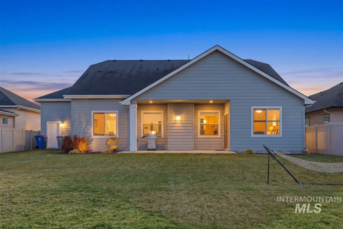 9508 W Ringle Creek St, Star, Idaho 83669, 4 Bedrooms, 3 Bathrooms, Residential For Sale, Price $709,900,MLS 98982411