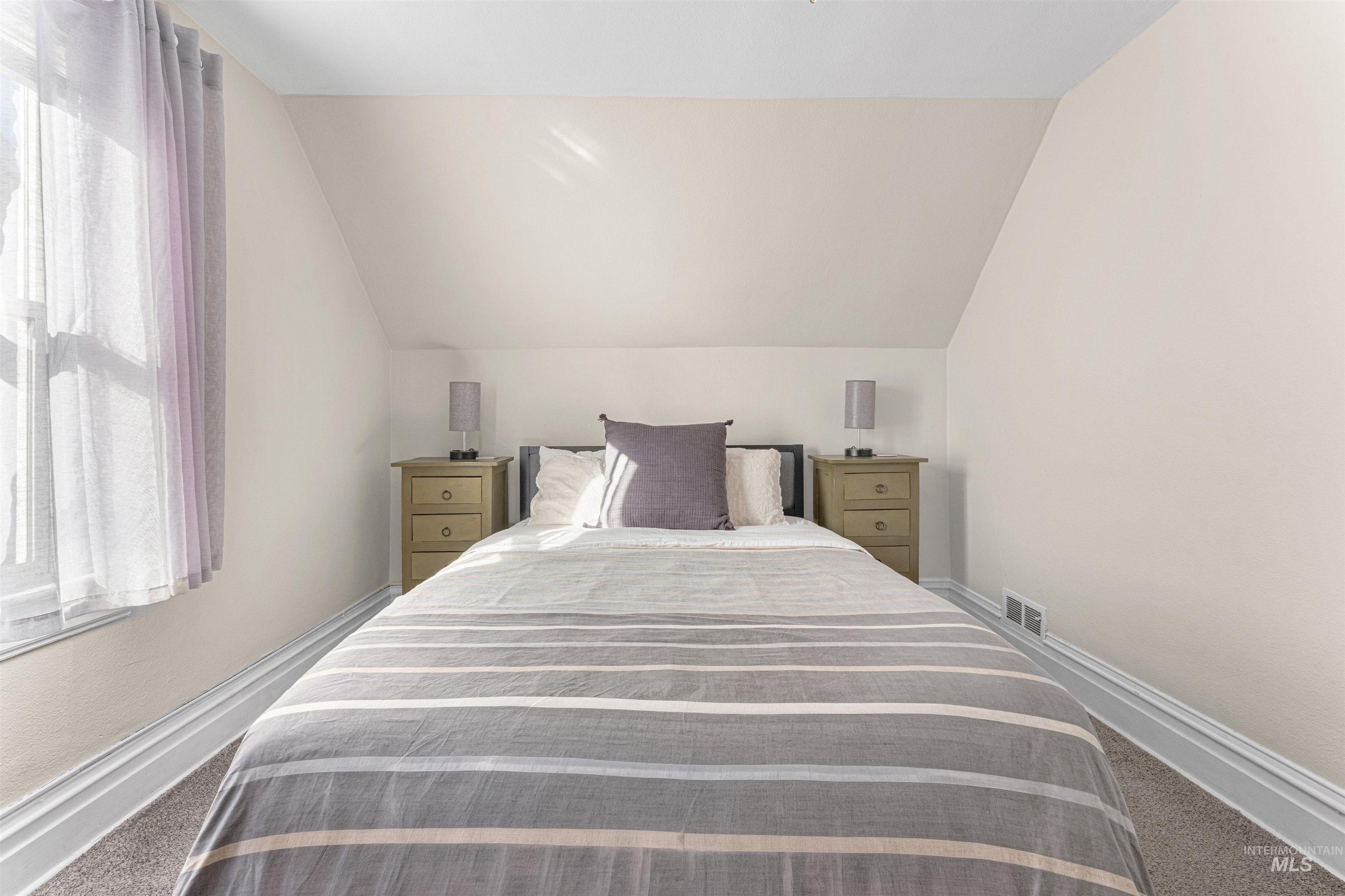 1605 N 11th St, Boise, Idaho 83702, 2 Bedrooms, 1 Bathroom, Residential Income For Sale, Price $949,900, 98982414