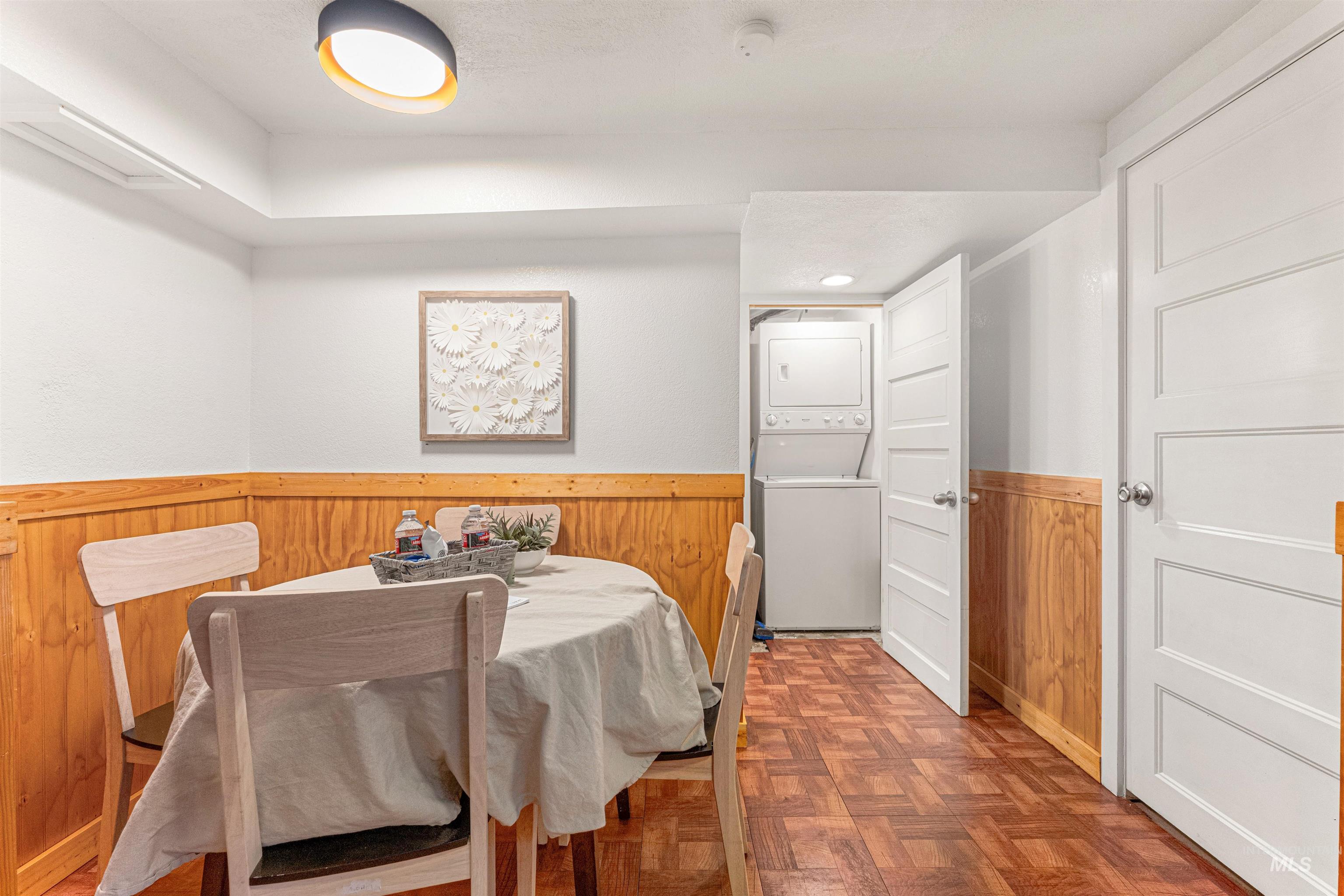 1605 N 11th St, Boise, Idaho 83702, 2 Bedrooms, 1 Bathroom, Residential Income For Sale, Price $949,900, 98982414