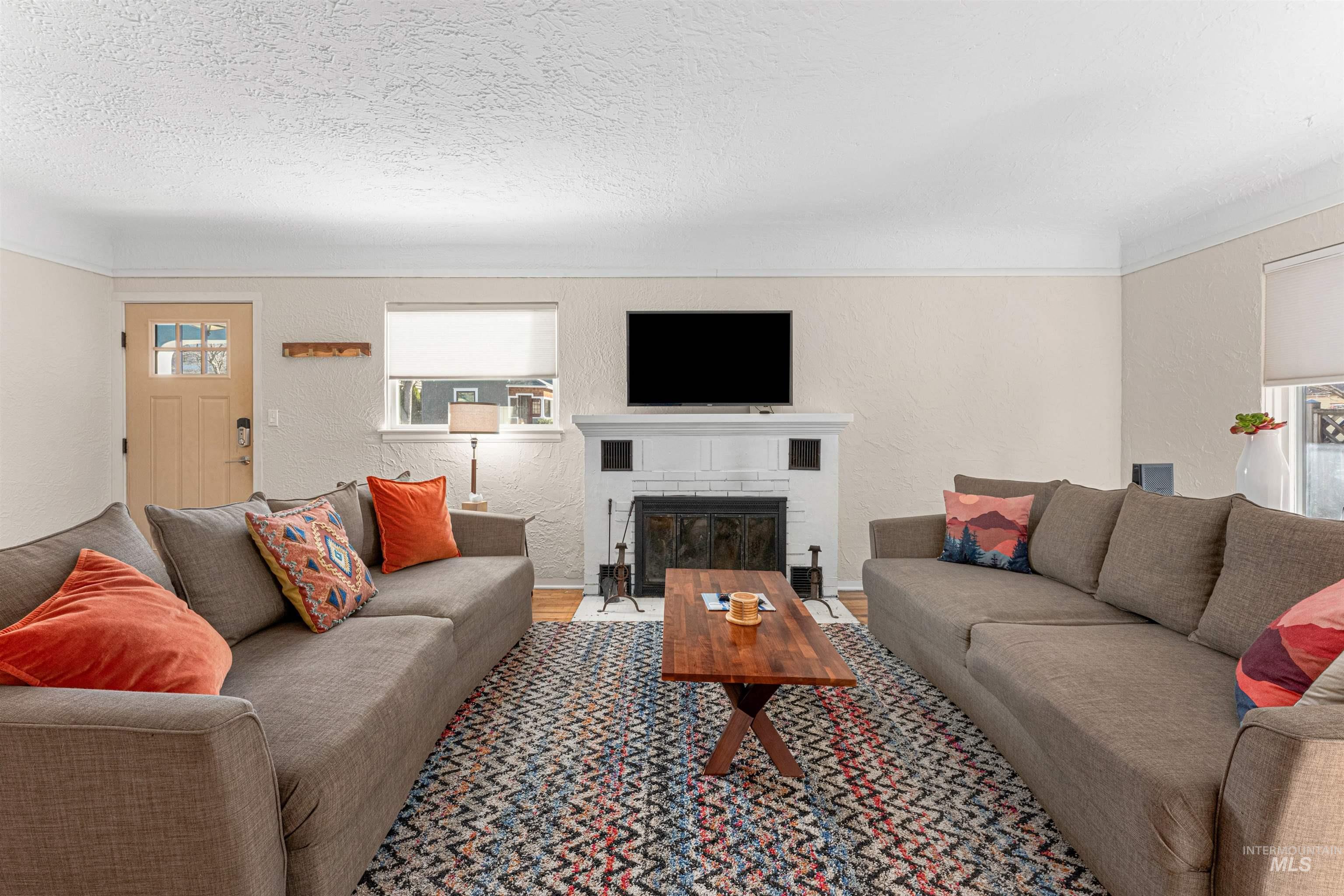 1605 N 11th St, Boise, Idaho 83702, 2 Bedrooms, 1 Bathroom, Residential Income For Sale, Price $949,900, 98982414