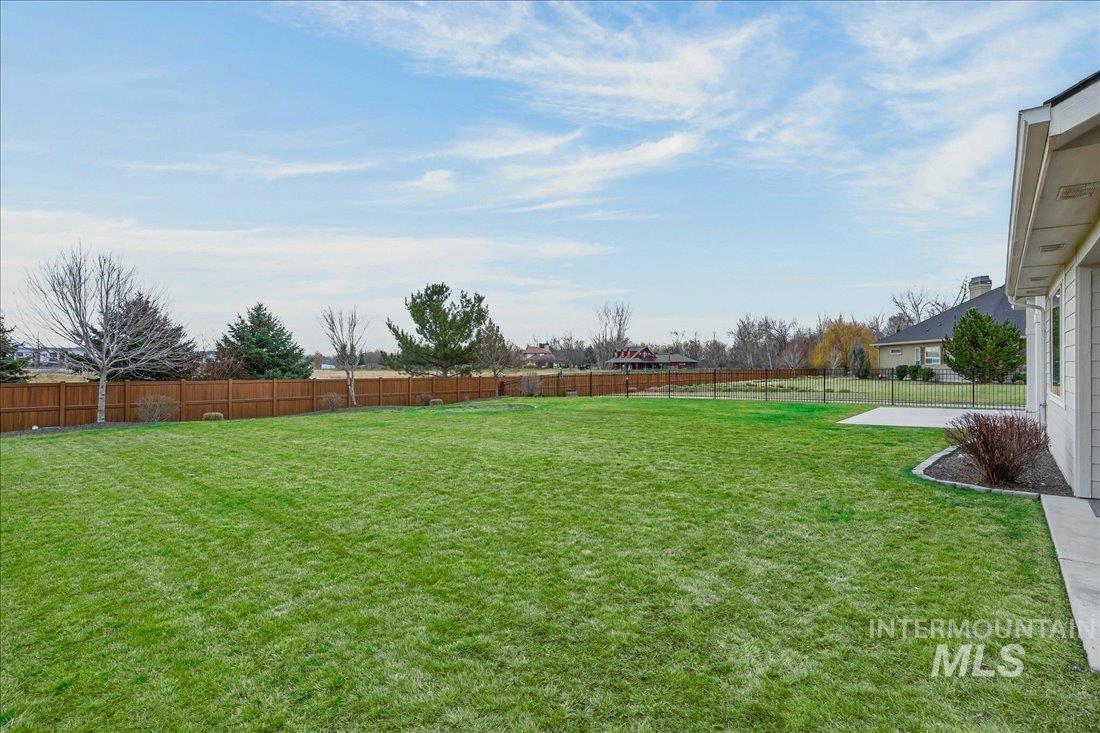 604 S Rivermist Ave, Star, Idaho 83669, 5 Bedrooms, 3.5 Bathrooms, Residential For Sale, Price $1,100,000, 98982416