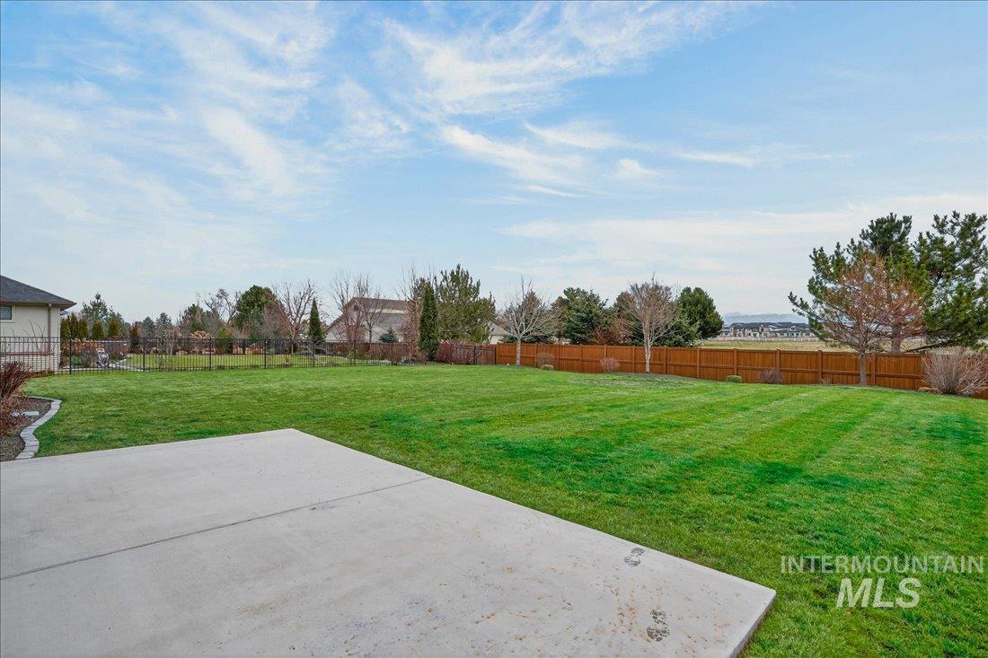 604 S Rivermist Ave, Star, Idaho 83669, 5 Bedrooms, 3.5 Bathrooms, Residential For Sale, Price $1,100,000, 98982416