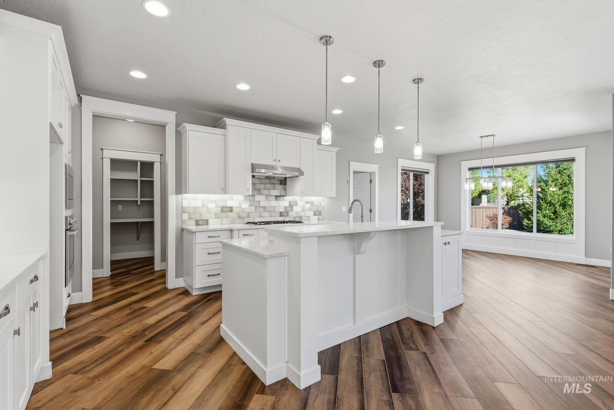 5756 N Vicenza Ave, Meridian, Idaho 83646, 5 Bedrooms, 4.5 Bathrooms, Residential For Sale, Price $899,900, 98982423