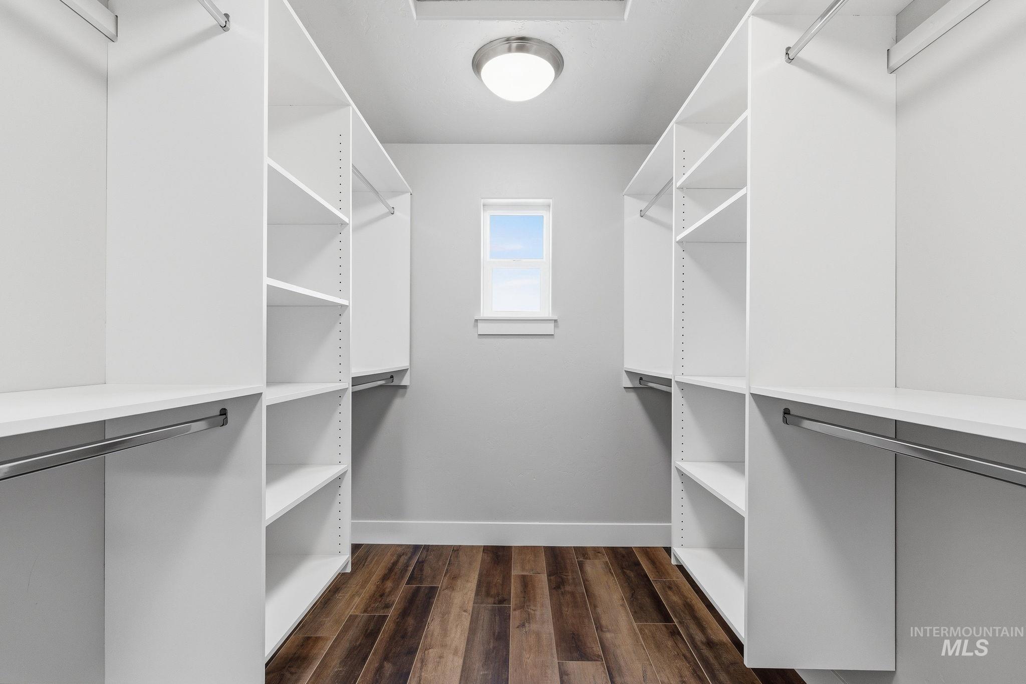 5756 N Vicenza Ave, Meridian, Idaho 83646, 5 Bedrooms, 4.5 Bathrooms, Residential For Sale, Price $974,990, 98982423