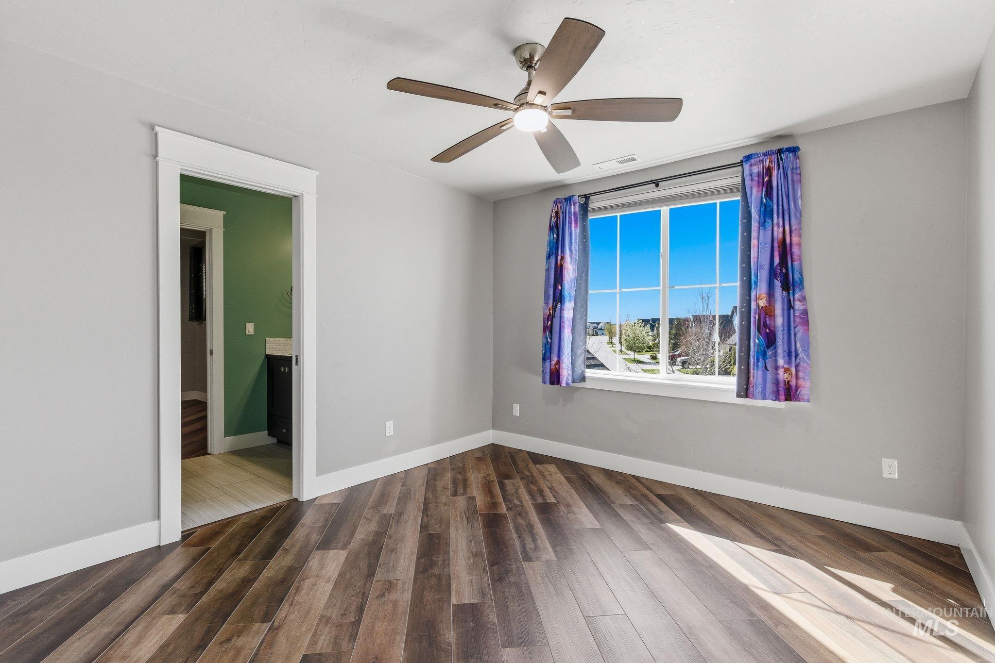 5756 N Vicenza Ave, Meridian, Idaho 83646, 5 Bedrooms, 4.5 Bathrooms, Residential For Sale, Price $974,990, 98982423