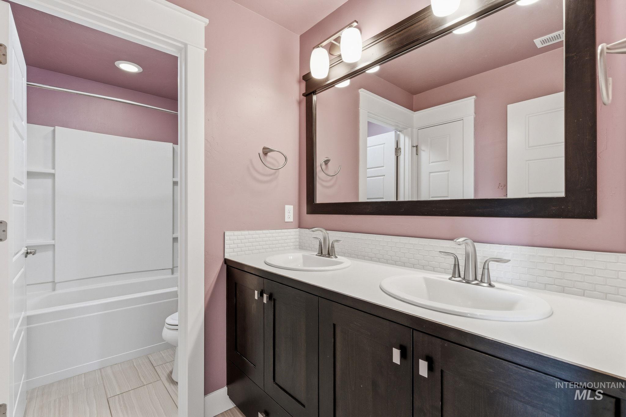 5756 N Vicenza Ave, Meridian, Idaho 83646, 5 Bedrooms, 4.5 Bathrooms, Residential For Sale, Price $974,990, 98982423