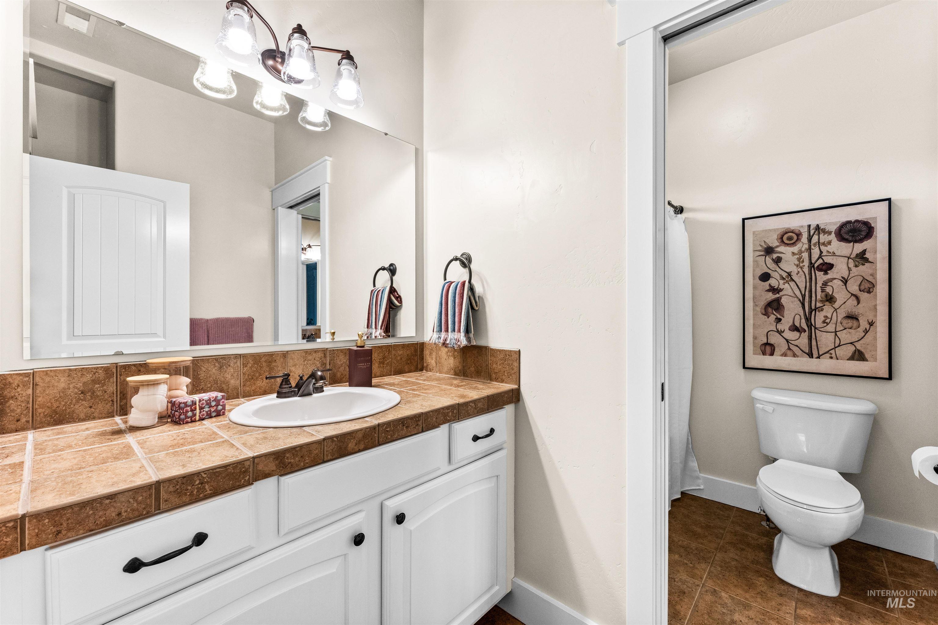 1177 E Riversong Dr., Eagle, Idaho 83616, 5 Bedrooms, 5 Bathrooms, Residential For Sale, Price $1,349,500, 98982426