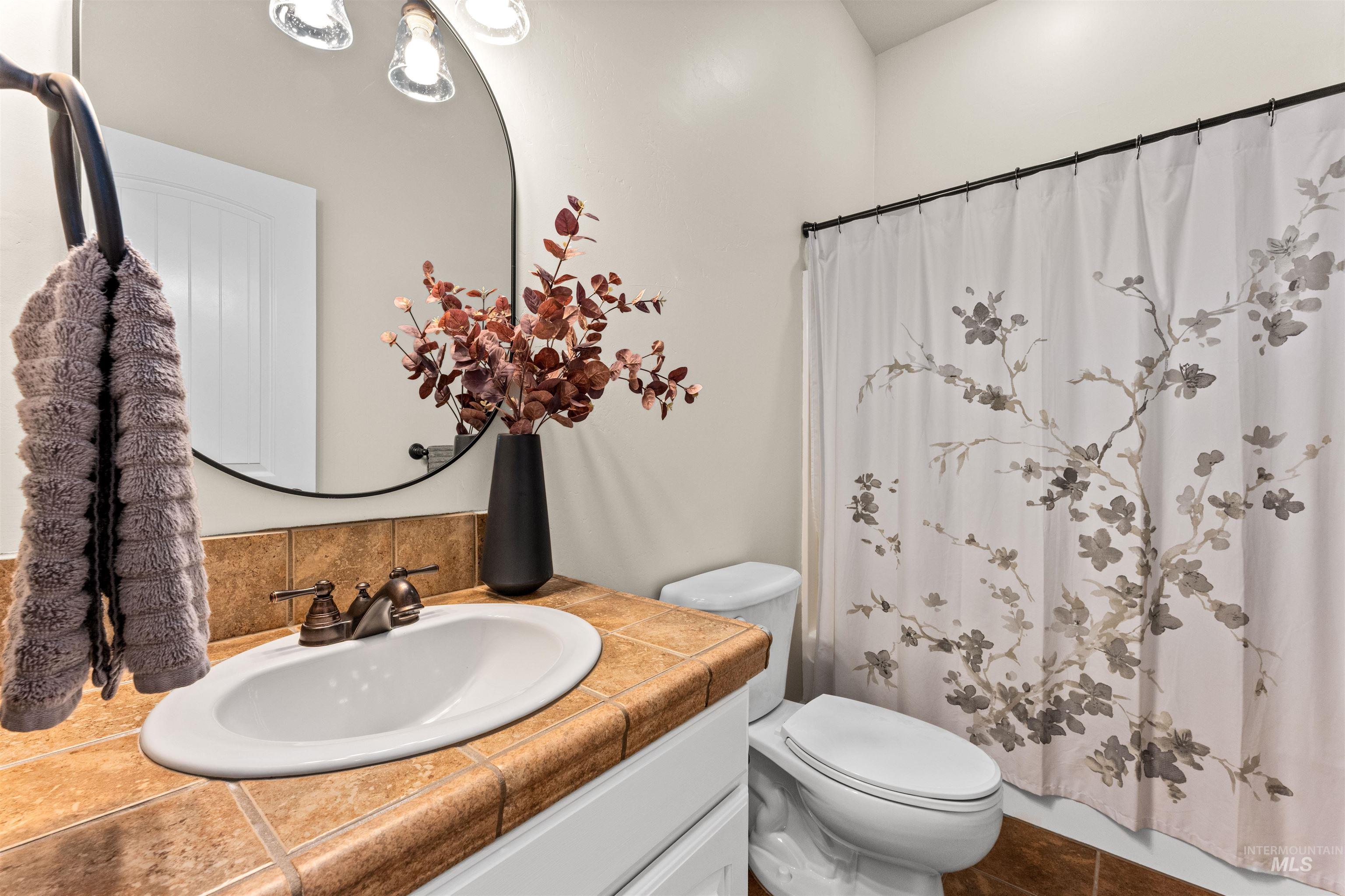 1177 E Riversong Dr., Eagle, Idaho 83616, 5 Bedrooms, 5 Bathrooms, Residential For Sale, Price $1,349,500, 98982426