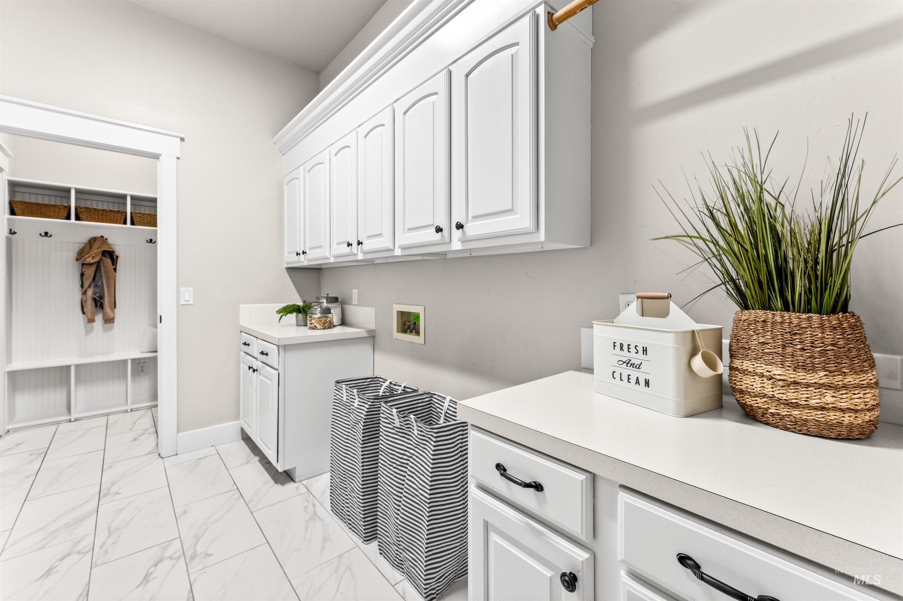 1177 E Riversong Dr., Eagle, Idaho 83616, 5 Bedrooms, 5 Bathrooms, Residential For Sale, Price $1,349,500, 98982426