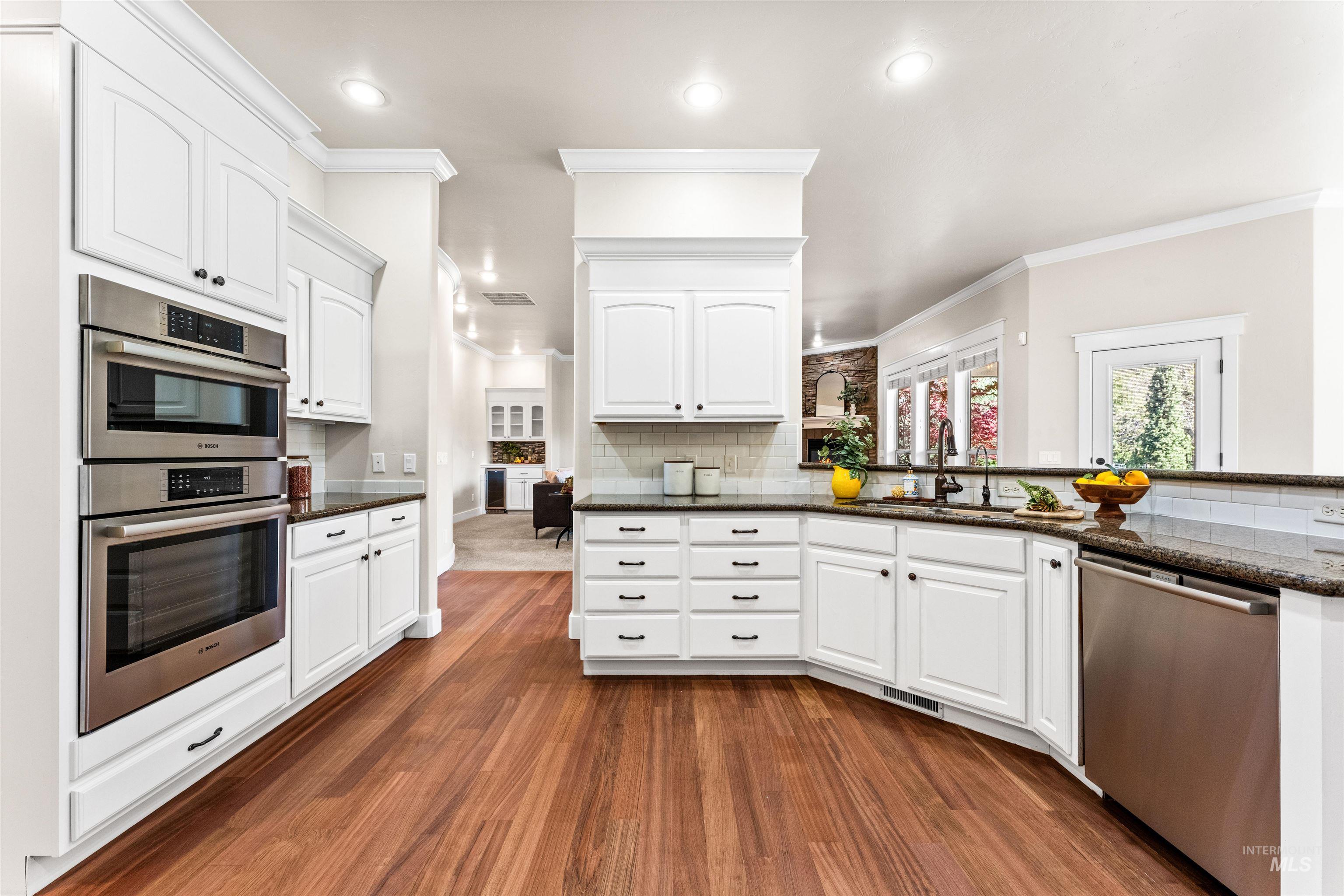 1177 E Riversong Dr., Eagle, Idaho 83616, 5 Bedrooms, 5 Bathrooms, Residential For Sale, Price $1,349,500, 98982426