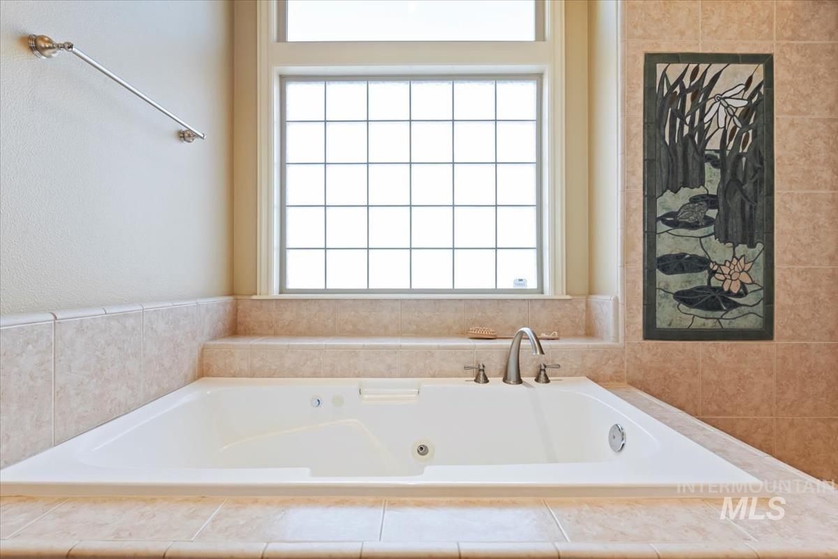 2804 S Island Dr, Nampa, Idaho 83686-4912, 4 Bedrooms, 2.5 Bathrooms, Residential For Sale, Price $699,900, 98982428