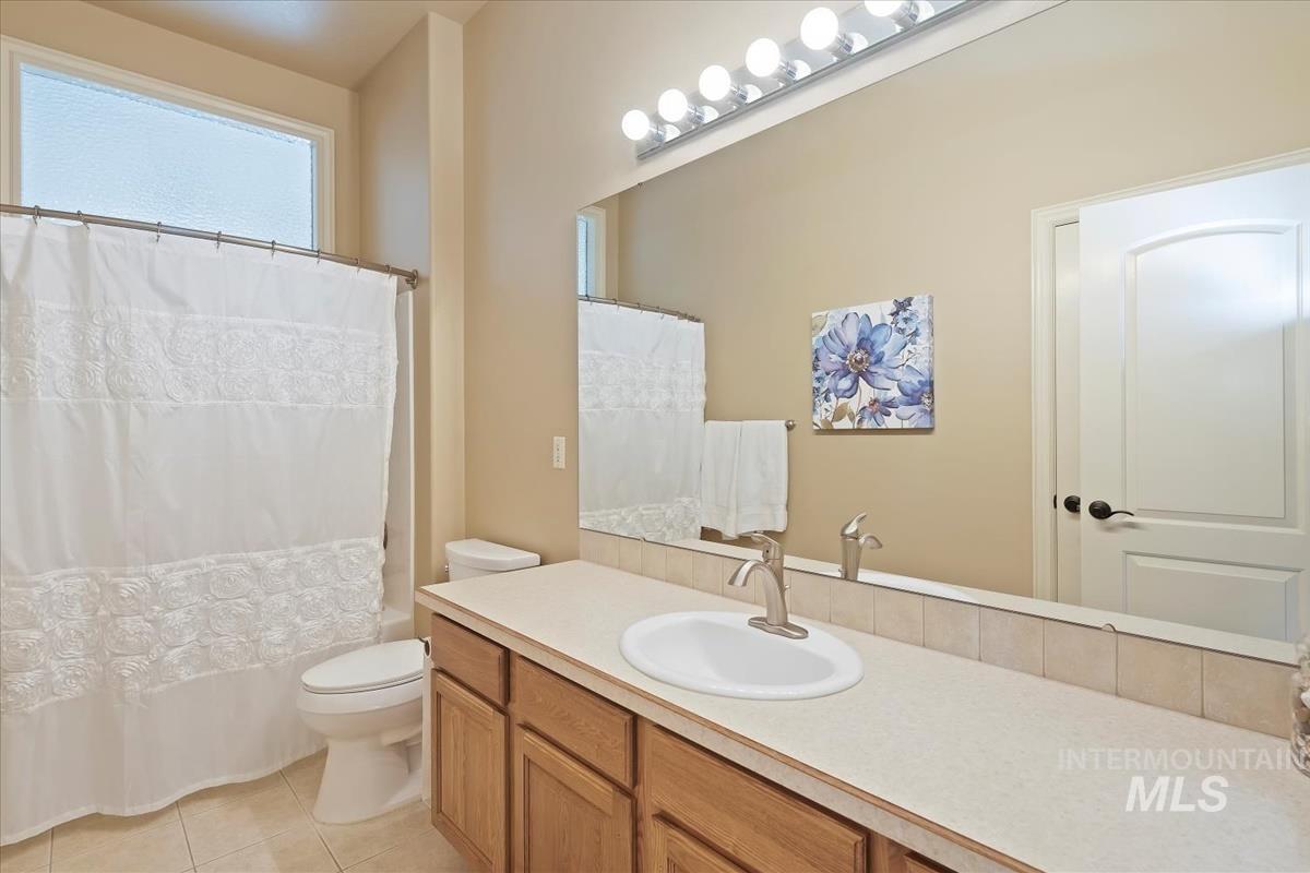 2804 S Island Dr, Nampa, Idaho 83686-4912, 4 Bedrooms, 2.5 Bathrooms, Residential For Sale, Price $699,900, 98982428