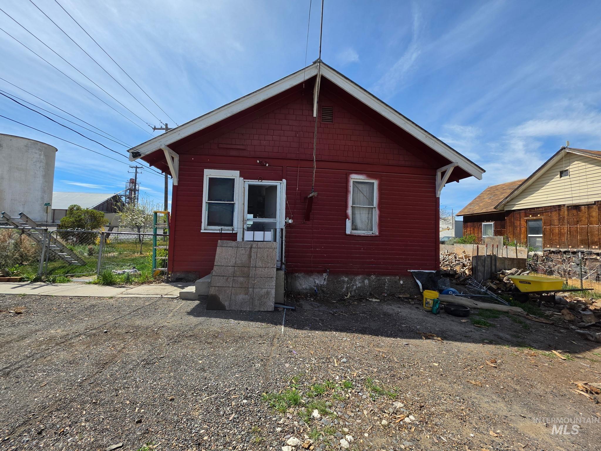 228 8Th Ave S, Buhl, Idaho 83316, 2 Bedrooms, 1 Bathroom, Residential For Sale, Price $130,000,MLS 98982431