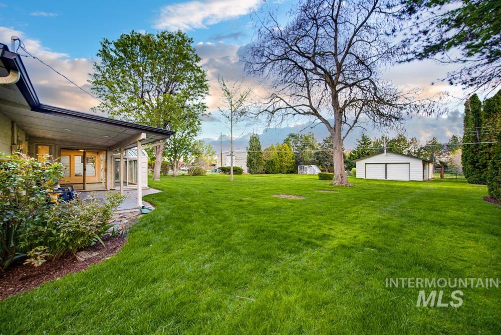 9625 W Halstead Dr, Boise, Idaho 83704, 3 Bedrooms, 2.5 Bathrooms, Residential For Sale, Price $699,000, 98982432
