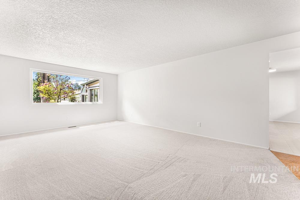 9625 W Halstead Dr, Boise, Idaho 83704, 3 Bedrooms, 2.5 Bathrooms, Residential For Sale, Price $699,000, 98982432