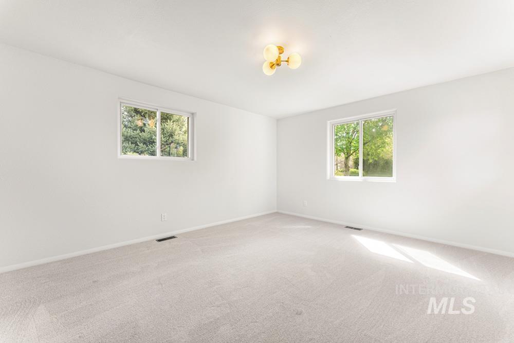 9625 W Halstead Dr, Boise, Idaho 83704, 3 Bedrooms, 2.5 Bathrooms, Residential For Sale, Price $699,000, 98982432