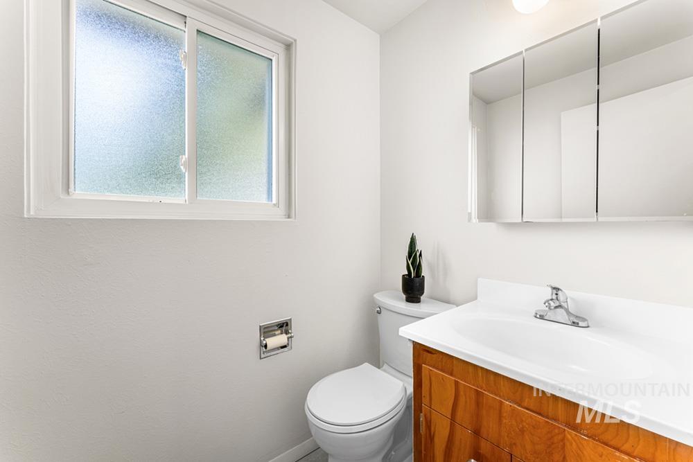 9625 W Halstead Dr, Boise, Idaho 83704, 3 Bedrooms, 2.5 Bathrooms, Residential For Sale, Price $699,000, 98982432