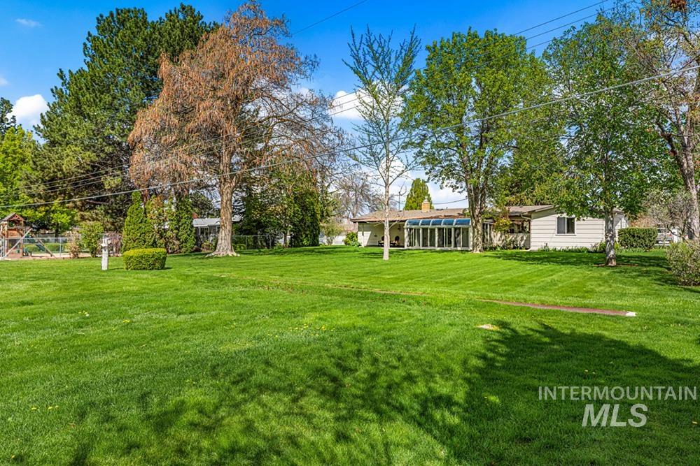 9625 W Halstead Dr, Boise, Idaho 83704, 3 Bedrooms, 2.5 Bathrooms, Residential For Sale, Price $699,000, 98982432