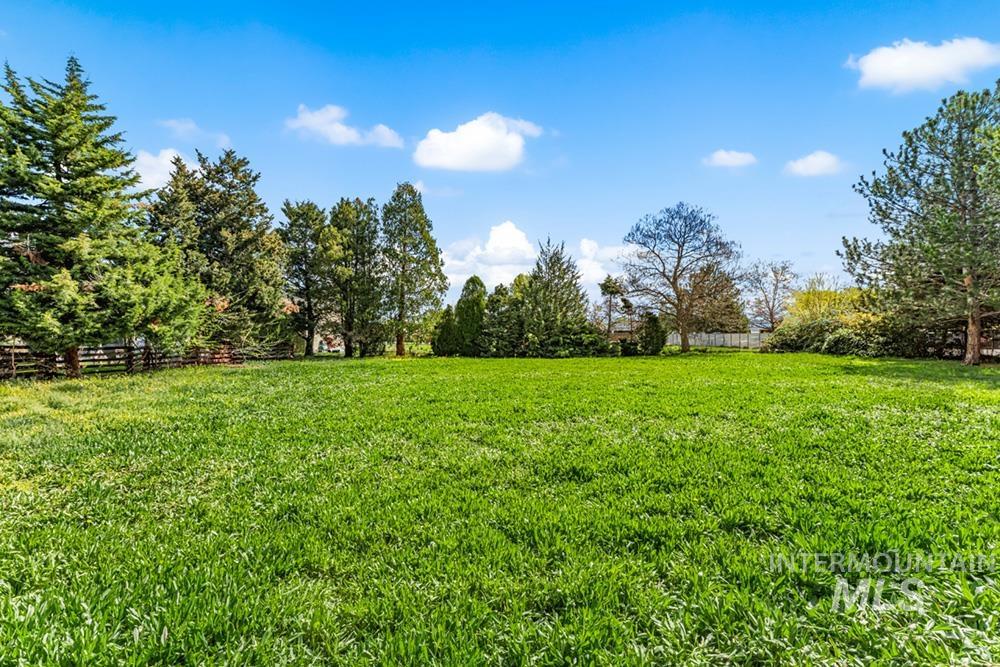 9625 W Halstead Dr, Boise, Idaho 83704, 3 Bedrooms, 2.5 Bathrooms, Residential For Sale, Price $699,000, 98982432