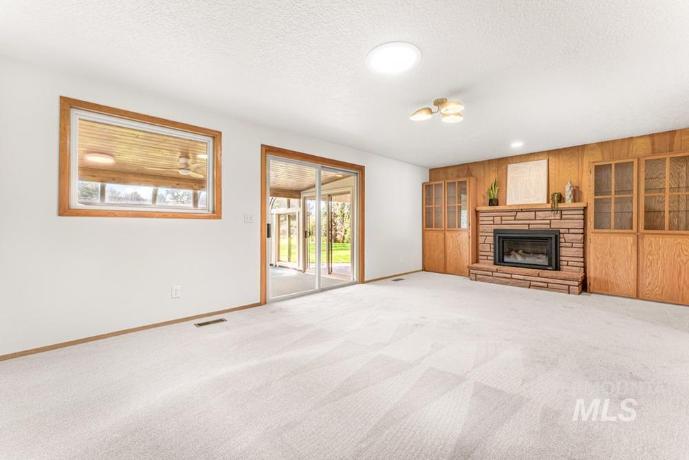 9625 W Halstead Dr, Boise, Idaho 83704, 3 Bedrooms, 2.5 Bathrooms, Residential For Sale, Price $699,000, 98982432