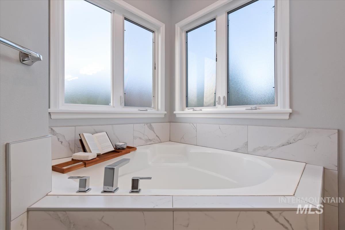 3182 S Longleaf Ave, Boise, Idaho 83716, 5 Bedrooms, 3 Bathrooms, Residential For Sale, Price $1,175,000, 98982433