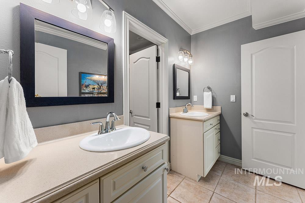 7061 N Penncross Way, Meridian, Idaho 83646, 5 Bedrooms, 4.5 Bathrooms, Residential For Sale, Price $1,899,000, 98982434