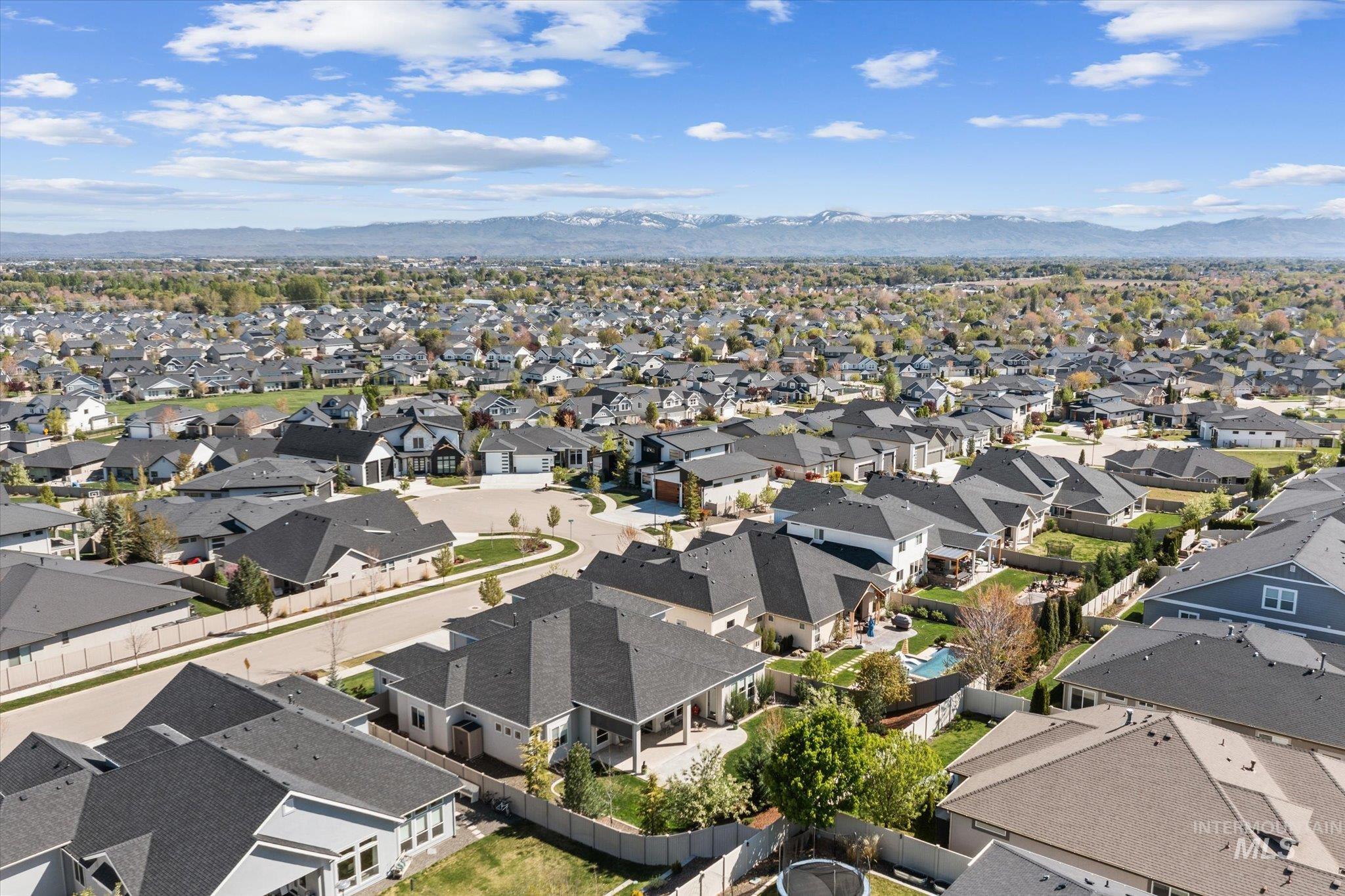 509 E Pisa Dr, Meridian, Idaho 83642, 3 Bedrooms, 2.5 Bathrooms, Residential For Sale, Price $899,000, 98982436