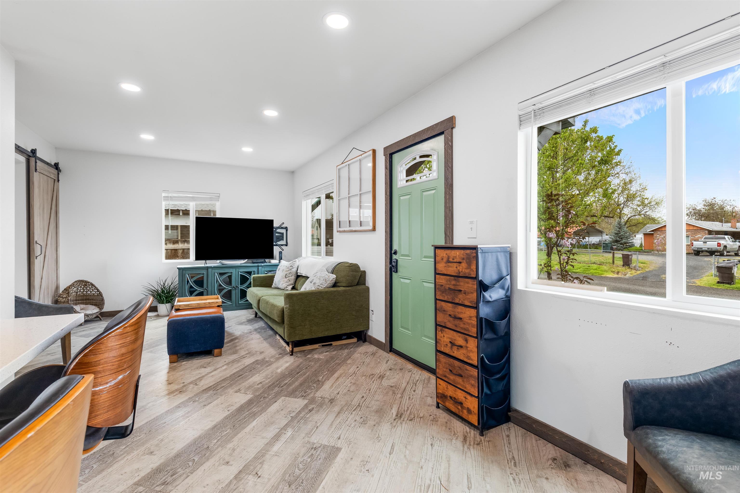 609 10th St, Clarkston, Washington 99403, 2 Bedrooms, 2 Bathrooms, Residential For Sale, Price $249,999, 98982437