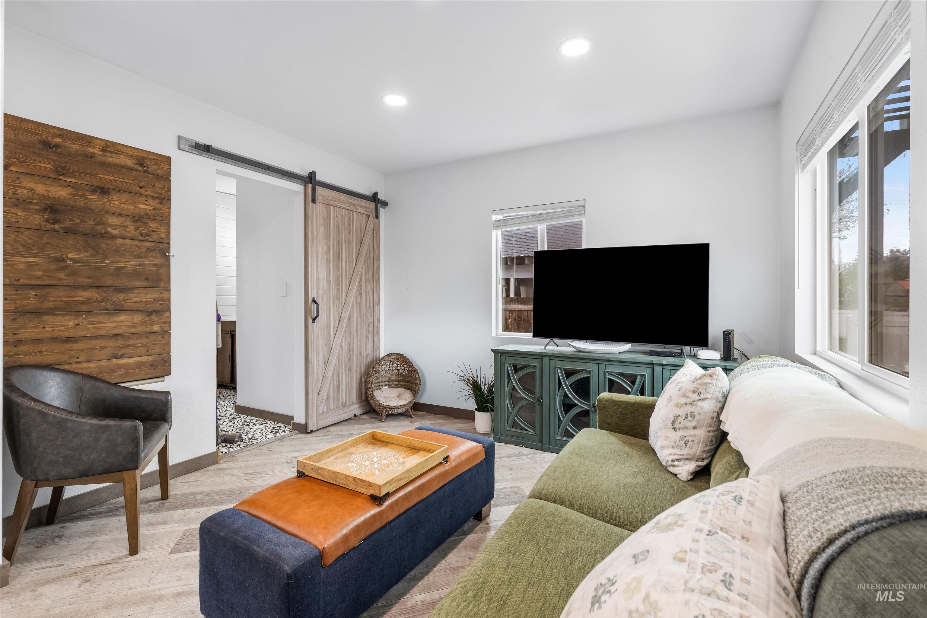 609 10th St, Clarkston, Washington 99403, 2 Bedrooms, 2 Bathrooms, Residential For Sale, Price $249,999, 98982437