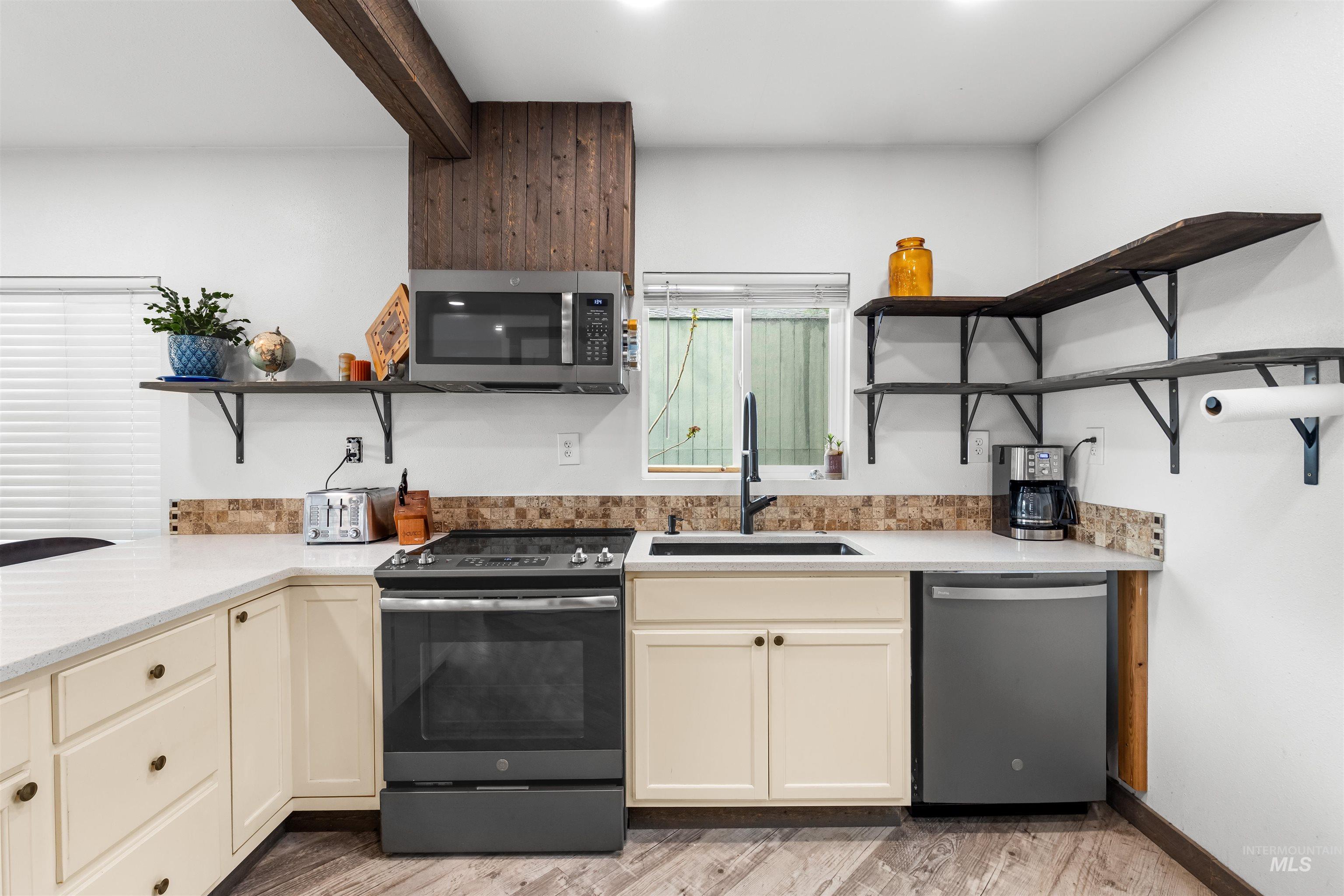 609 10th St, Clarkston, Washington 99403, 2 Bedrooms, 2 Bathrooms, Residential For Sale, Price $249,999, 98982437