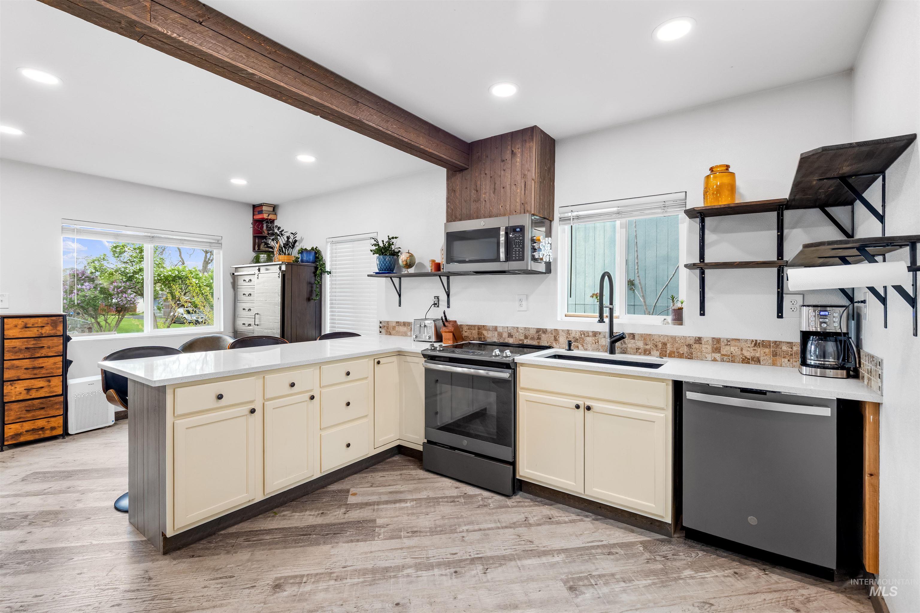 609 10th St, Clarkston, Washington 99403, 2 Bedrooms, 2 Bathrooms, Residential For Sale, Price $249,999, 98982437