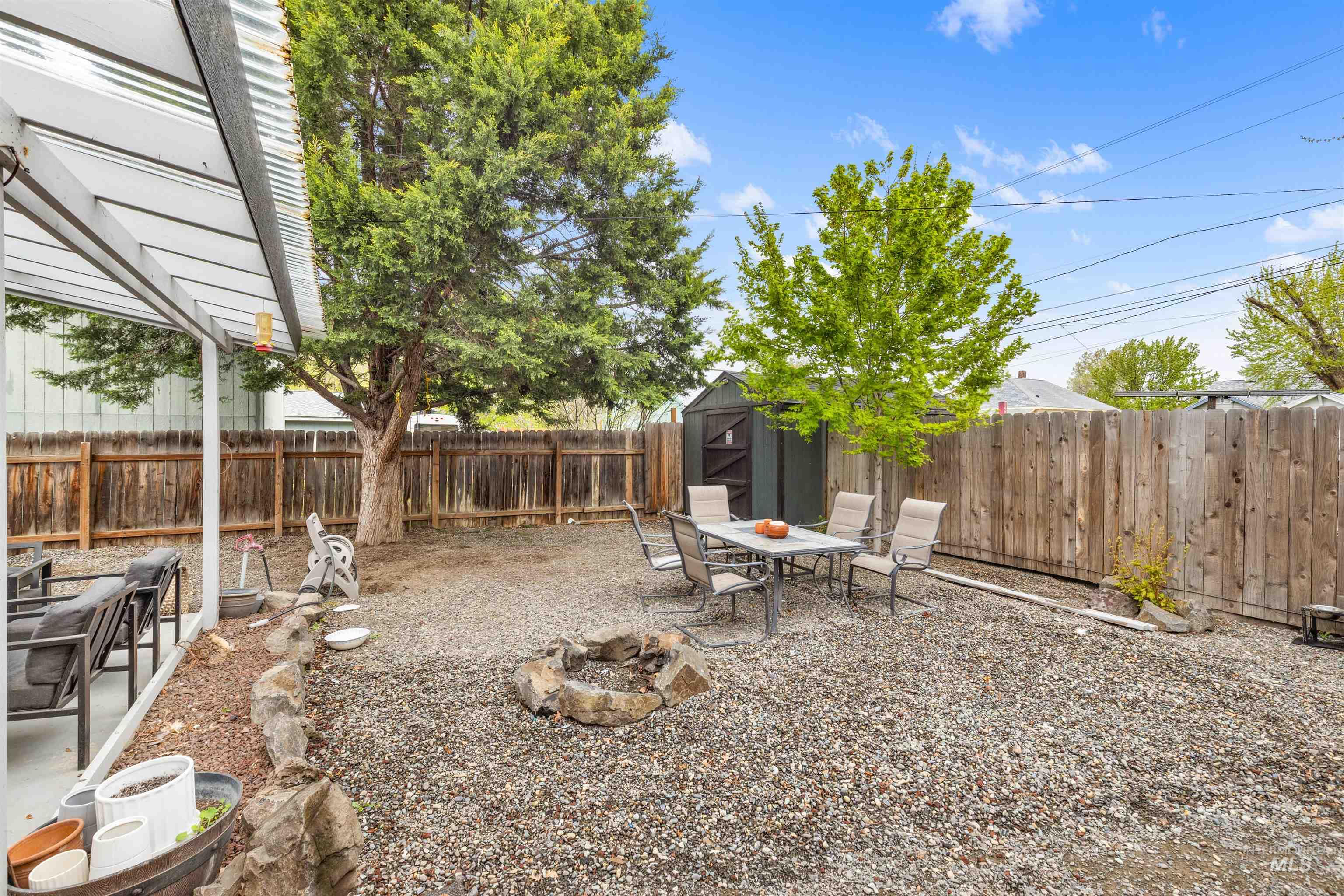 609 10th St, Clarkston, Washington 99403, 2 Bedrooms, 2 Bathrooms, Residential For Sale, Price $249,999, 98982437