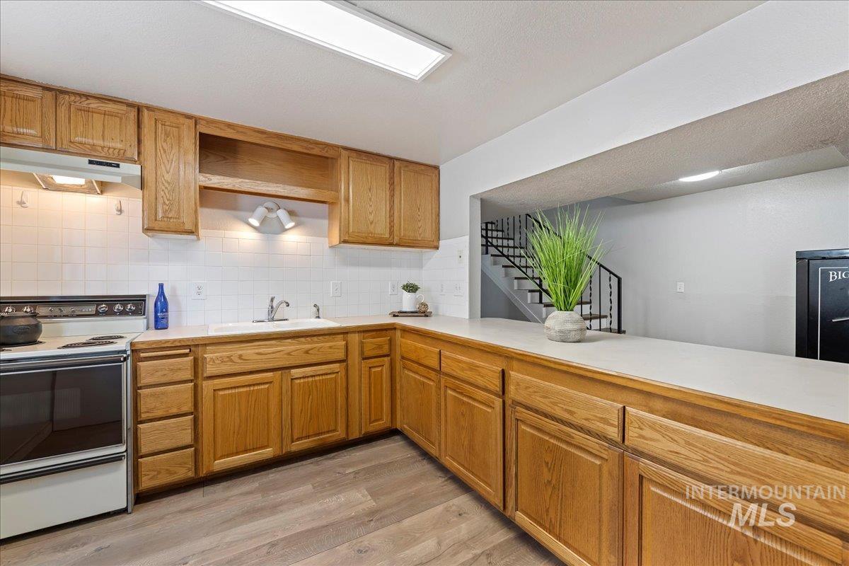 1132 S Powerline Rd, Nampa, Idaho 83686-5625, 4 Bedrooms, 2.5 Bathrooms, Residential For Sale, Price $595,000,MLS 98982438
